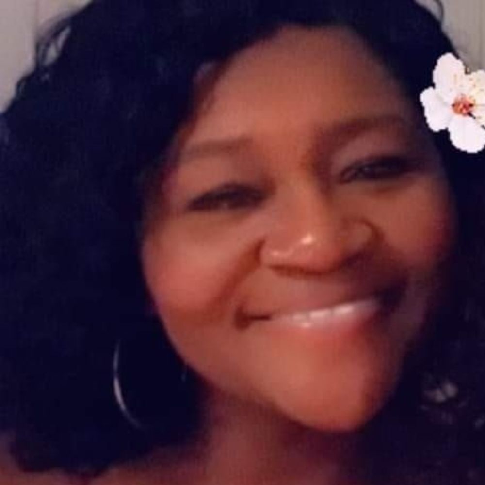 Meet your Posher, Monica